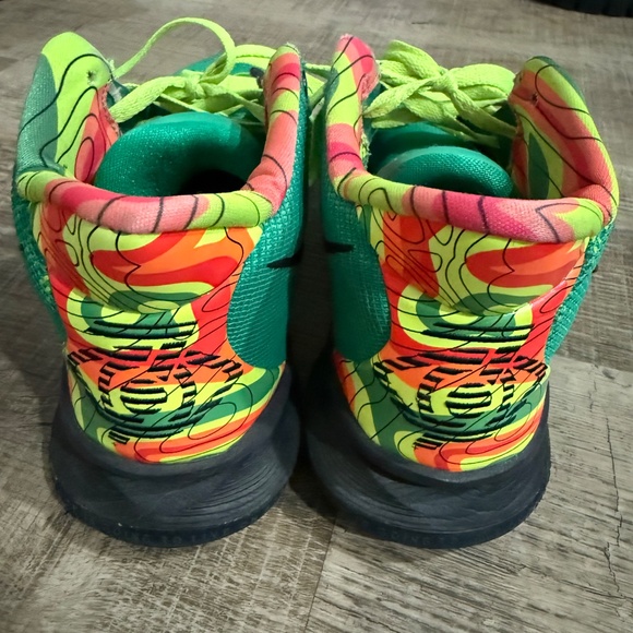 Nike Kyrie Weatherman